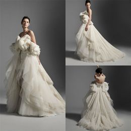 fashionable wedding dress strapless appliqued lace bridal dress sleeveless tiered skirts court train tulle custom made robes de marie