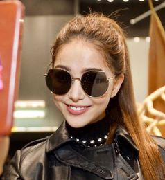 Die neue koreanische Mode-Sonnenbrille gehen mit allem dem gleichen Stil wie Quinlivans Sonnenbrille Web Celebrity Street Snap Outdoor Beach Glass