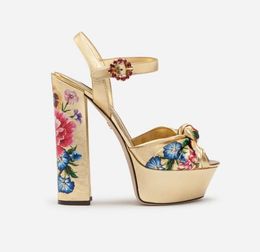 floral pumps canada