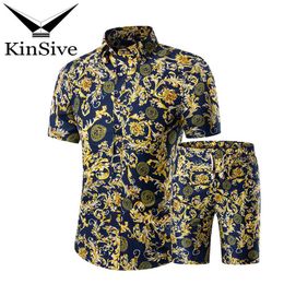 Summer Tracksuit Men Shirts And Beach Shorts Sets Fashion Print Short Sleeve T shirt + Short Pants Two Piece Track Suit 2018 New