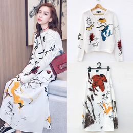 Angelababy super star same sweater+skirt cutie white casual travelling fresh deer print graffiti autumn spring winter fine workmanship