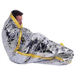 waterproof reusable emergency sunscreen blanket mat 100*200cm Portable silver foil camping survival warm outdoor sleeping bag 200pcs T1I1832