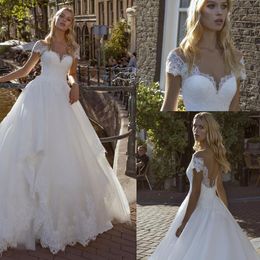 2020 Short Cap Sleeves Wedding Dresses Lace Applique Tiered Organza Sweep Train Custom Made Wedding Bridal Gown vestido de novia