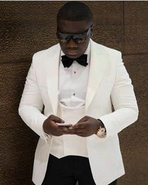 White Groom Tuxedos Peak Lapel Mens Wedding Tuxedos Fashion Man Jacket Blazer Prom/Dinne 3 Piece Suit Custom Made(Jacket+Pants+Vest+Tie)1294