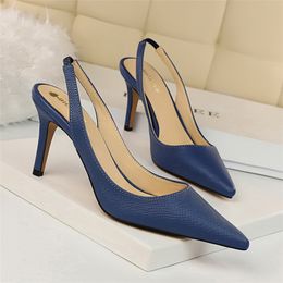 2020 Summer Women 8cm Thin High Heel Slingback Sandals Closed Toe Blue Gold Silver White Heels Sandals Office Lady Wedding Shoes