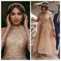 2020 Arabiska Aso Ebi Guld Muslim Lace Bröllopsklänningar Beaded A-Line Bridal Dresses Vintage Sexiga Bröllopsklänningar ZJ232