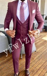 New Style One Button Handsome Peak Lapel Groom Tuxedos Men Suits Wedding/Prom/Dinner Best Man Blazer(Jacket+Pants+Tie+Vest) W192