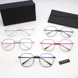 Luxury-High-end optical frame, metal frame is very versatile with a 0 degree anti-blue light lens concave