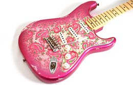 Custom Shop Masterbuilt 68 Relic Pink Paisley ST Electric Guitar Alder Body, 1 Piece Maple Neck, 21 Frets Maple Fretboard, Vintage Tuners