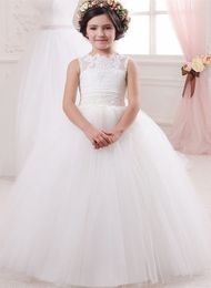 Flower Girl Dresses Lace Appliqué Elegant Tulle Fluffy Girls Pageant For First Holy Communion Birthday Party Dresses