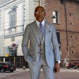 Light Grey Groom Tuxedos Peak Lapel Groomsman Wedding 3 Piece Suit Fashion Men Business Prom Party Jacket Blazer(Jacket+Pants+Tie+Vest) 2276