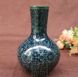 Chinese jingdezhen old blue and white porcelain vase