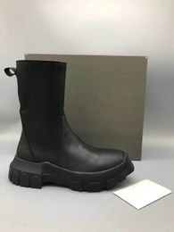 18ss Factory Outlet Stivali alti alti in pelle color crema con alberi alti senza rivestimento personalità della moda uomo scarpe con suola in tpu