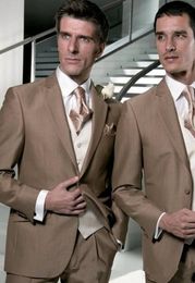 New Design Light Brown Groom Tuxedos Groomsmen Peak Lapel Best Man Suits Mens Wedding Blazer Suits (Jacket+Pants+Vest+Tie) XF271