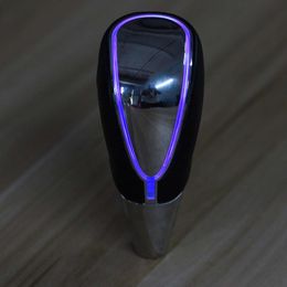 Motor de mudança de engrenagem, carro de alavanca de alavanca de vara de carro Movimento ativado LED LED manual com o isqueiro do cigarro do carregador USB