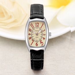 Newest Women Barrel Square Watches Alloy Ladies Wristwatch Simple Big Nemeral Girl Tonneau Style Leather Quartz Watch