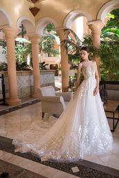 Oksana Mukha Wedding Dresses Sleeveless Illusion Bodice Lace Applique Bridal Gowns Custom Made Sweep Train robes de mariée