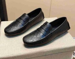 [Orignal Box] Luxury New Mens Gommino Formal Slip-On Tread Patterns Gentleman Brand Wedding Dress Fashionable Shoes Size 38-44