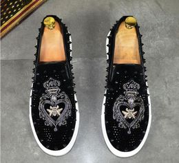 New Dandelion Spikes Flat Leather Shoes Rhinestone Fashion Men embroidery Loafer Dress Shoes Smoking Slipper Casual Diamond Shoe BMM978