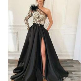 Modern One Shoulder Black Satin A Line Evening Gown Long Sleeve Appliques Front Split Long Prom Dresses For Special Occasion Wear307j