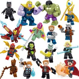 Avengers luminosa a LED e suoni Martello di Thor Maschera Casco Bambini Cosplay Toys