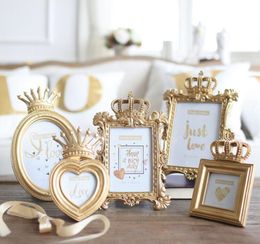 Original embossed creative Nordic photo frame gold resin table 3 inch 6 inch 7 inch photo frame Zijue Crown photo frame