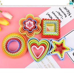 5pcs Plastic Mould Clay Cookies Mould Set Biscuit Cutter Mould Set Flower Star Heart Shape Colourful Cake Mousse Moulds Kitchen Tool ST0663