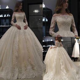 luxury arabic ball gown Boat Neck Wedding Dresses Long Sleeve Appliqued Lace Bridal Gowns A Line Sweep Train Vestido De Novia BC3022