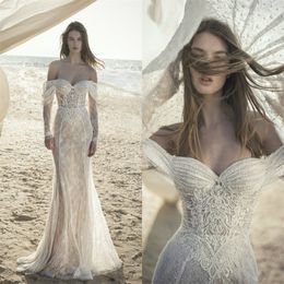 Sexy Boho Wedding Dresses Off-shoulder Sleeveless Full Appliqued Lace Mermaid Bridal Dress Backless Sweep Train Beach Robes De Mariée