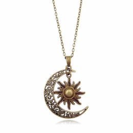 New Vintage Sun Moon Pendant Necklace Silver Crescent Moon Chain Necklaces for Women Jewellery Gift