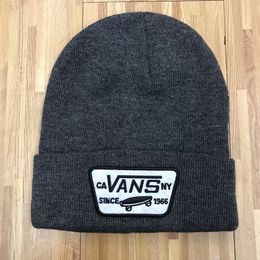 vans snapback hombre plata