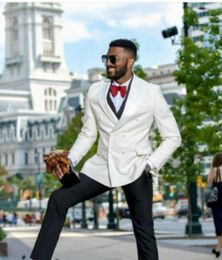 Fashionable Double-Breasted Groomsmen Peak Lapel Groom Tuxedos Men Suits Wedding/Prom/Dinner Best Man Blazer(Jacket+Pants+Tie+Vest) 722