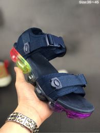Venda imperdível - Sandálias esportivas Sapatos de designer com sola almofadada Antiderrapante Secagem rápida Classic Outdoor Chinelos Soft Water Trainer Shoes 36-45