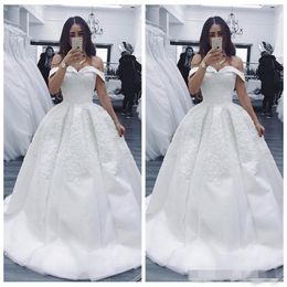 2019 Elegant Off the Shoulder A-Line Wedding Dresses Lace Applique Satin Sweep Train Custom Made Plus Size Garden Bridal Gown