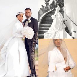 2020 Designer Mermaid Wedding Dresses Plunging V Neck Satin Ruffles Train Long Sleeves Arabic Wedding Bridal Gown Vestido de novia