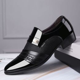 New Spring Fashion Business Men Shoes Leather High Quality Soft Casual Breathable Men's Plus Size Men Leather Business Shoes