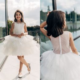 Hot Sell Cheap Applique Lace Flower Girl Dress A-line Jewel Sleeveless Sweep Train Pageant Gowns Tiered Tulle Custom Made Birthday Gown