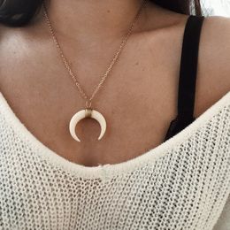 Simple Design White Ivory Bone Horn Pendant Necklace For Women Black Crescent Moon Chokers Necklaces Fashion Jewellery A475