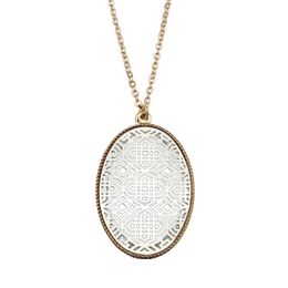 Fashion- Cut Off Filigree Pattern Pendant Necklace Two Tone Openwork Gold Filigree Oval Necklaces Pendants for Women Costume Jewelry