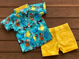 Verão crianças bebé Roupas dinossauro Gentleman T-shirt Tops + Amarelo Shorts Moda Infantil Menino da praia roupas Outfits 1-6Y