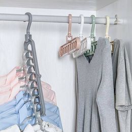 Space Saver Kleiderb/ügel Kleiderschrank Kleidung Closet Edelstahl Magic Lagerung Organizer zuf/ällige Farbe 2