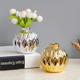 Gold Silver Ceramic Small Vases Modern Fashion Tabletop Porcelain Flower Vase for Home Decor Wedding Centerpiece Ornament