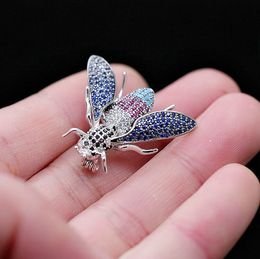 Fashion- Colour diamond mini cute bee small collar needle hand micro-inlaid brooch wild suit jacket pin female F127