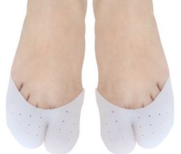 High quality 2pcs/Pair Silicone Comfortable Toe Braces Foot Hallux Valgus Correction ballet silicone insole Toe Separators