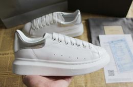 Großhandel Alexander McQueen Nike Air Max Vapormax Yeezy Boost Off White NMD Vans Mode Luxus Designer Frauen Schuhe Party Platform Casual Turnschuhe Großhandel Alexander McQueen Nike Air Max Vapormax Yeezy Boost Off White NMD Vans Mode Luxus Designer Frauen Schuhe Party Platform Casual Turnschuhe