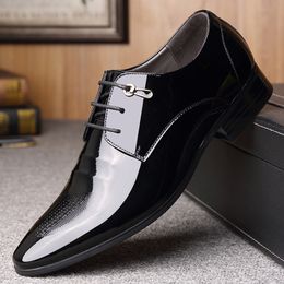 Men's Pointed Toe Dress Shoe Wedding Shoes for Men 2019 Spring Patent Leather Suit Shoes Elegant Oxfords Office Shoe