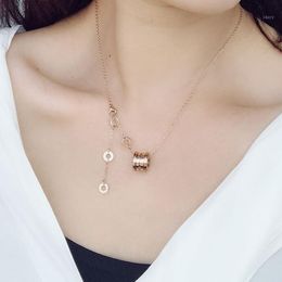 Necklace girl big Roman numeral 18K rose gold black and white ceramic clavicle chain jewelry1
