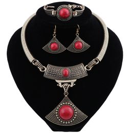 Elegant Fan-shaped Pendant Necklace Earrings Bracelet Retro Jewelry Set Women's Wedding Accessories