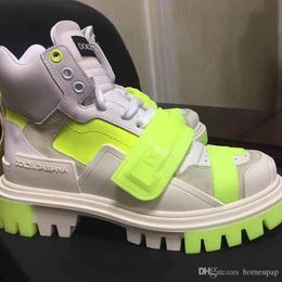 Verkauf wie heiße Kuchen Winter europäische und amerikanische Kuhfell Hohe Version Thick Weit Bottom Erhöhte Funsport Paar Militärstiefel Verkauf wie heiße Kuchen Winter europäische und amerikanische Kuhfell Hohe Version Thick Weit Bottom Erhöhte Funsport Paar Militärstiefel