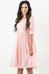 2019 Blush Pink Lace Chiffon Short Modest Bridesmaid Dresses With Half Sleeves Knee Length A-line Rustic Modest Maids of Honor Dress